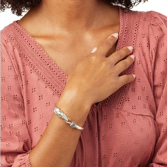 Lucky Brand Silver-tone Elephant Cuff Bangle Bracelet - Picture 2 of 12